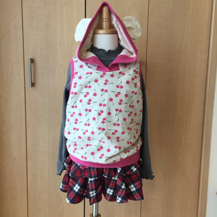 mahoe anela　くま耳ベスト　nunoiro　チェリー
