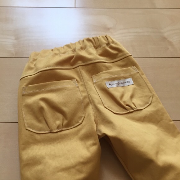 クロップドパンツ