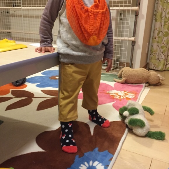 クロップドパンツ