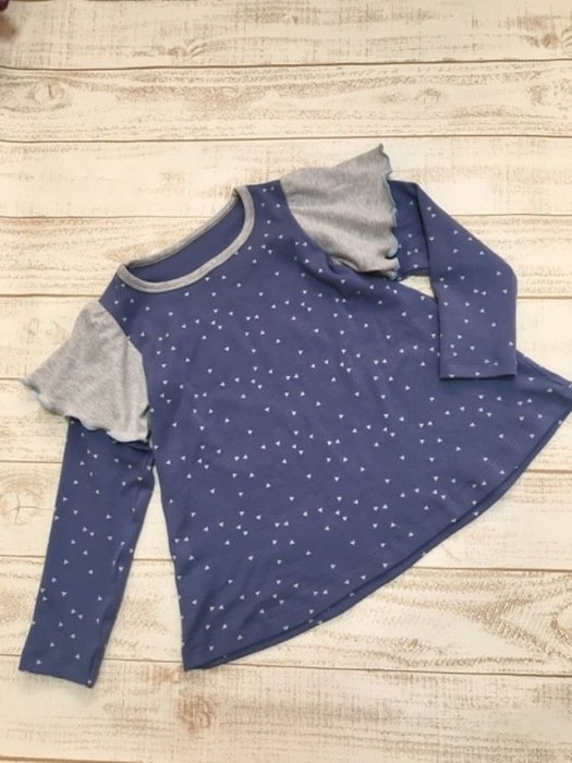 フリルＴシャツ　１３０サイズモニター１